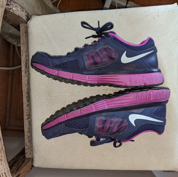 Purple and Blue Nikes - Picture 4 of 6